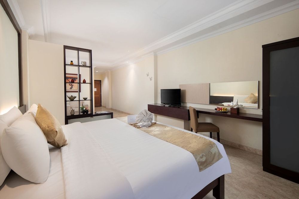 Royal Hotel and Convention Tretes Executive Suite 2