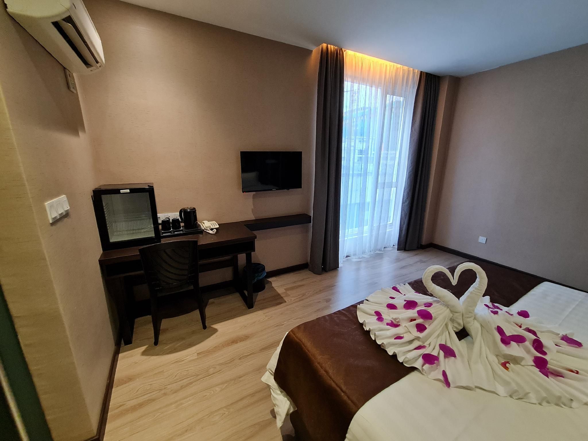 GEO BOUTIQUE HOTEL - Seri Kembangan Superior King 3