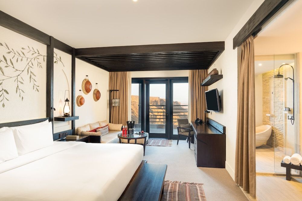 Room, 1 King Bed, Mountain View