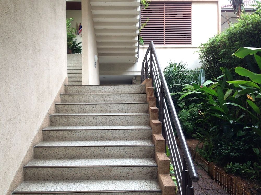 undefined PT Court 7