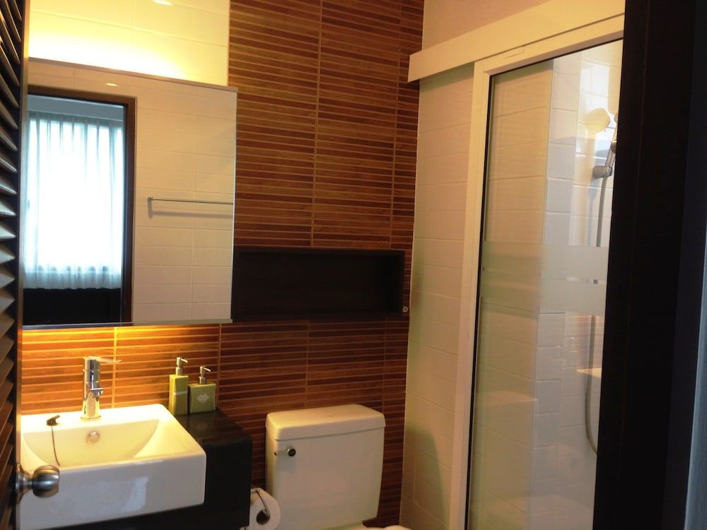 PT Court Apartment, 2 Bedrooms 5