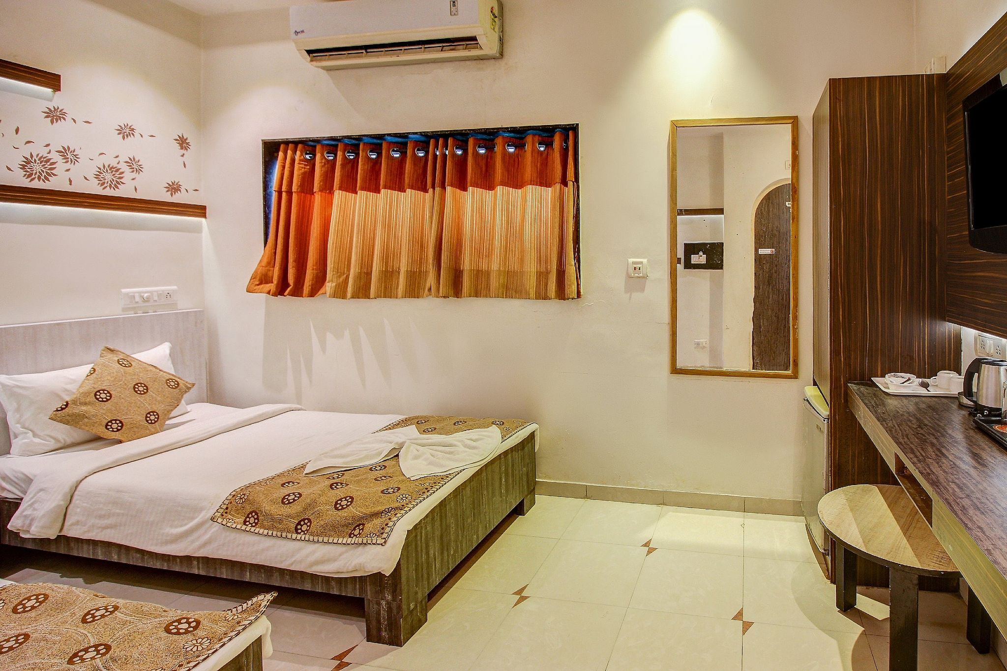 Royal Room