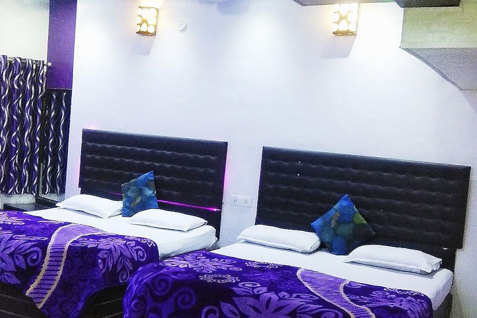 undefined Hotel Revoli 7