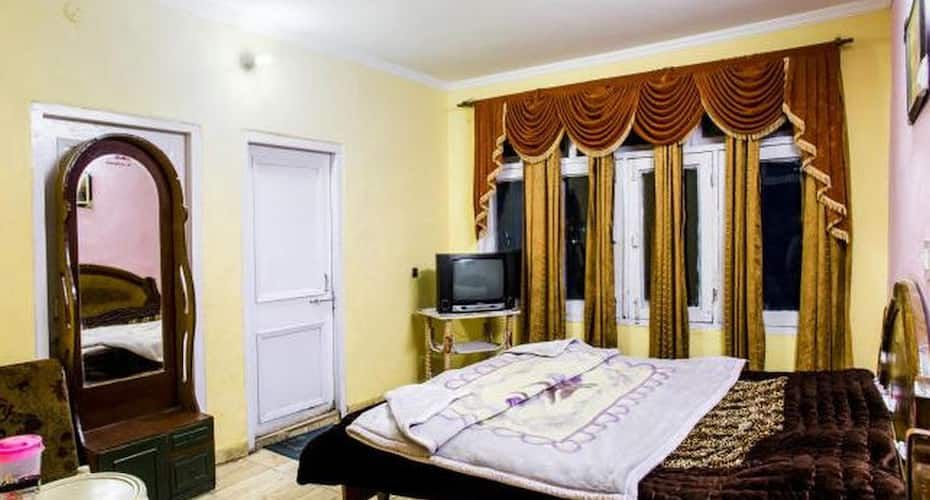 undefined Hotel Samrat 6