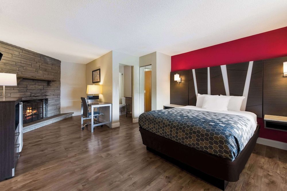 Standard Room, 1 Queen Bed, Non Smoking