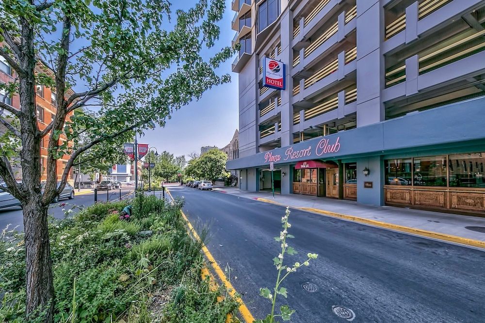 undefined Plaza Resort Club 9