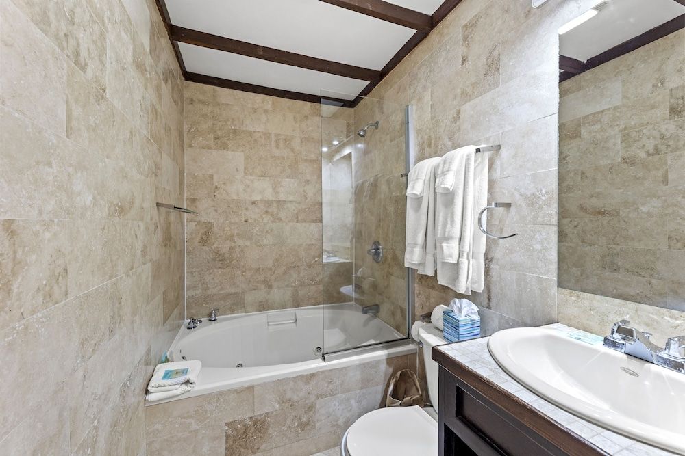 Umaya Resort & Adventures Two Bedroom Premier Lagoon Bay View 6