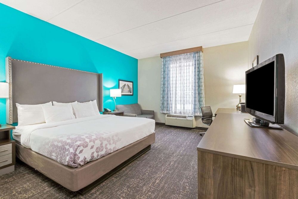 Executive Room, 1 King Bed, Accessible, Non Smoking