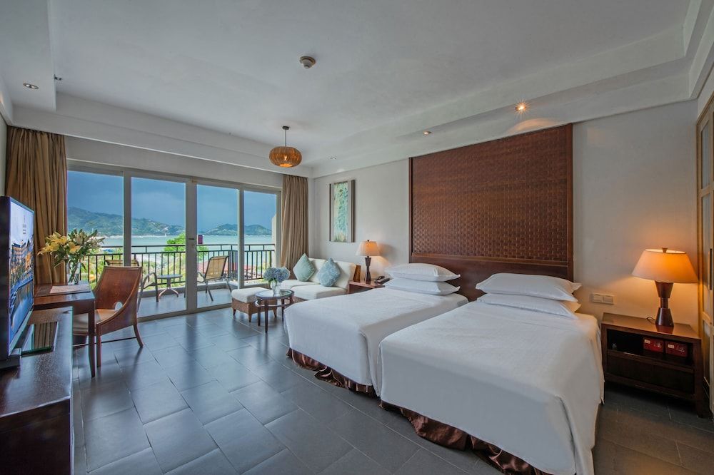 Deluxe Room, 2 Twin Beds, Balcony, Sea View