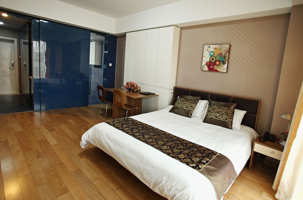 Standard Studio, 1 Queen Bed