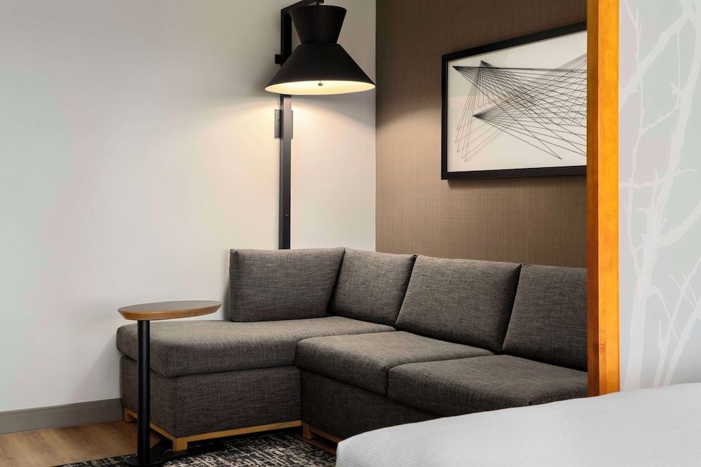 Hyatt Place Omaha Downtown Old Market Room, 2 Queen Beds, Accessible, Bathtub 7