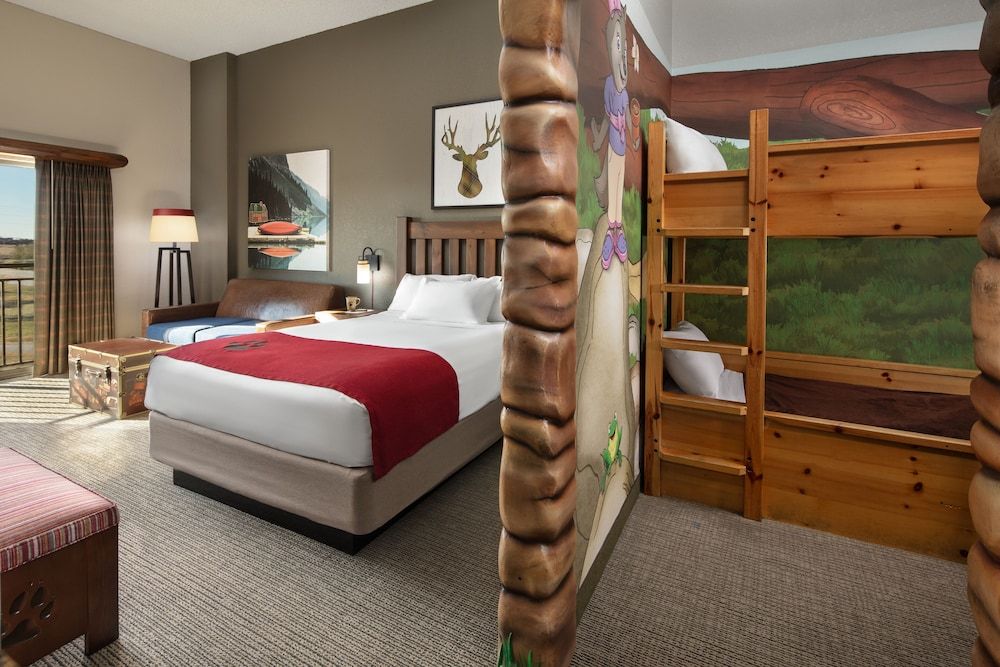 Great Wolf Lodge Boston / Fitchburg, MA Grizzly Wolf Den Suite - Water Park Included 3