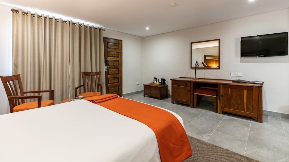 Cresta Jwaneng Standard Room, 1 Double Bed, Garden View (Standard Double Room) 7