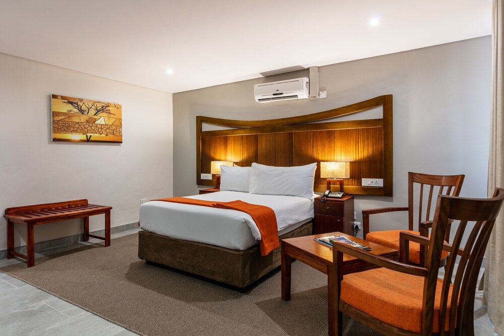 Cresta Jwaneng Standard Room, 1 Double Bed, Garden View (Standard Double Room) 3