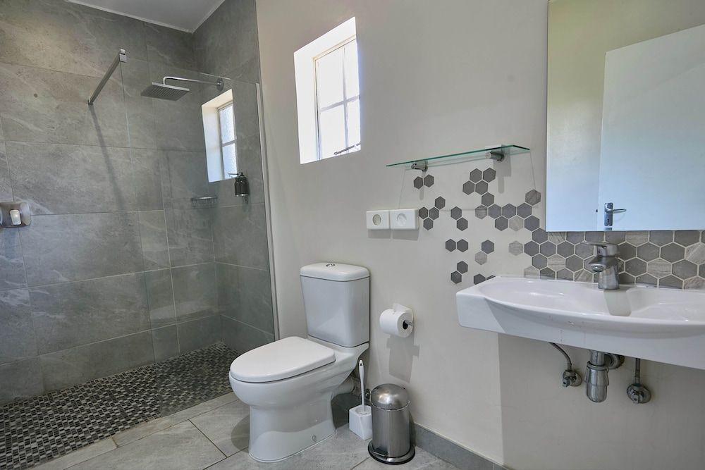 Cresta Jwaneng Deluxe Room, Multiple Beds, Garden View (Deluxe King Room) 16