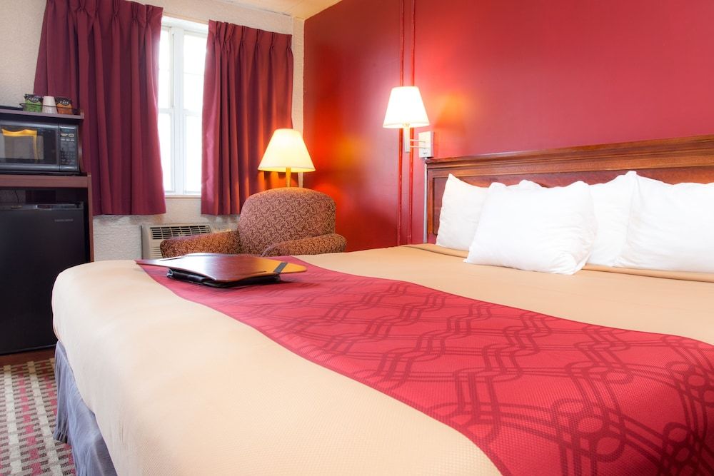 Room, 1 King Bed, Accessible, Non Smoking