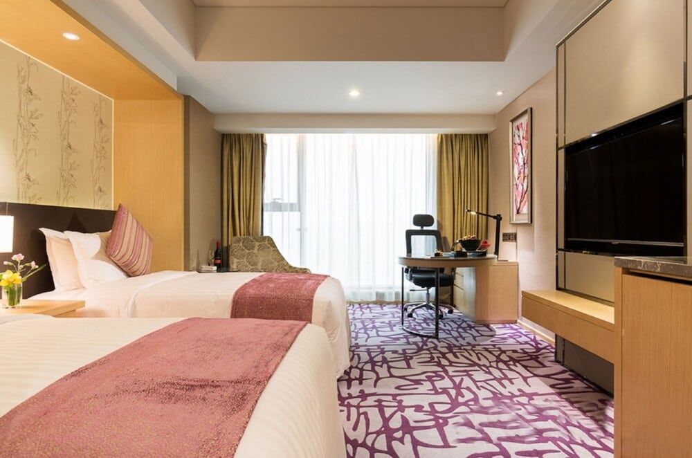 Swiss Grand Nanchang Empress River View Twin Bed Room 2