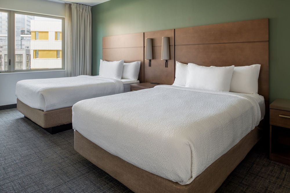Suite, 1 Bedroom, Non Smoking (Mobility/Hearing Access, Roll-In Shwr)