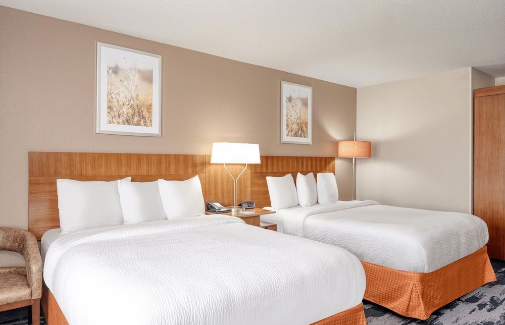 Room, 2 Queen Beds, Non Smoking (Hearing Accessible)