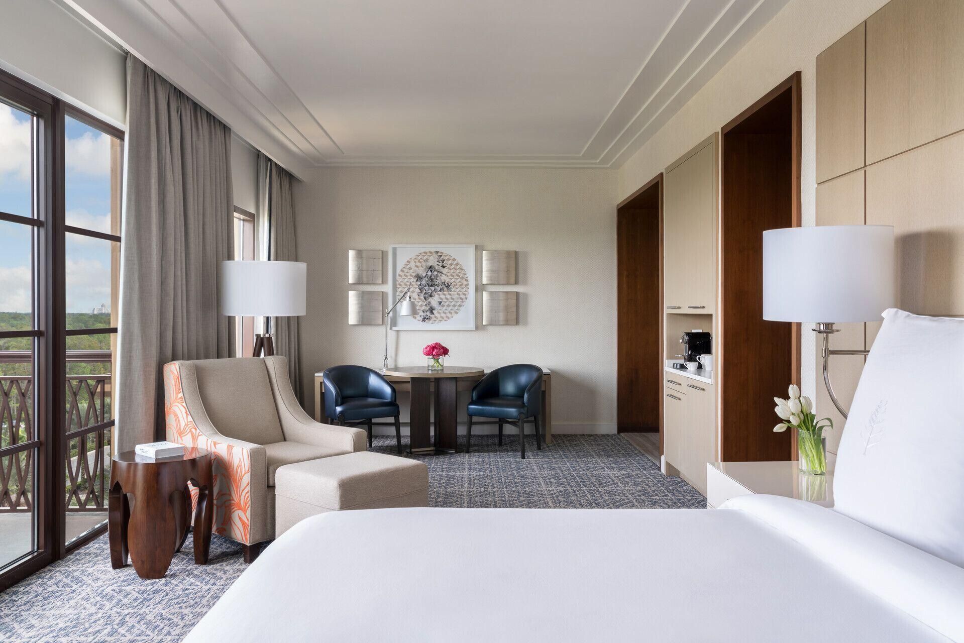 Double Room with Golden Oak View