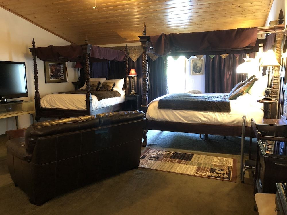 Chilton's Hideaway