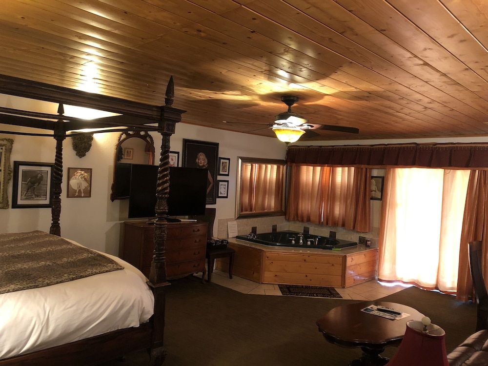 Marilyn Monroe's Boudoir