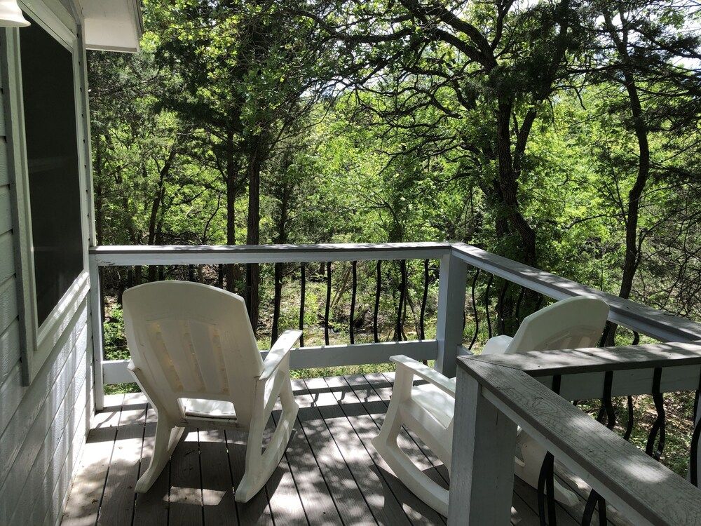 Hidden Creek Cottage #15