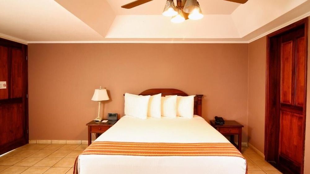 La Riviera Hotel B&B Superior Double Room, 1 Queen Bed 5