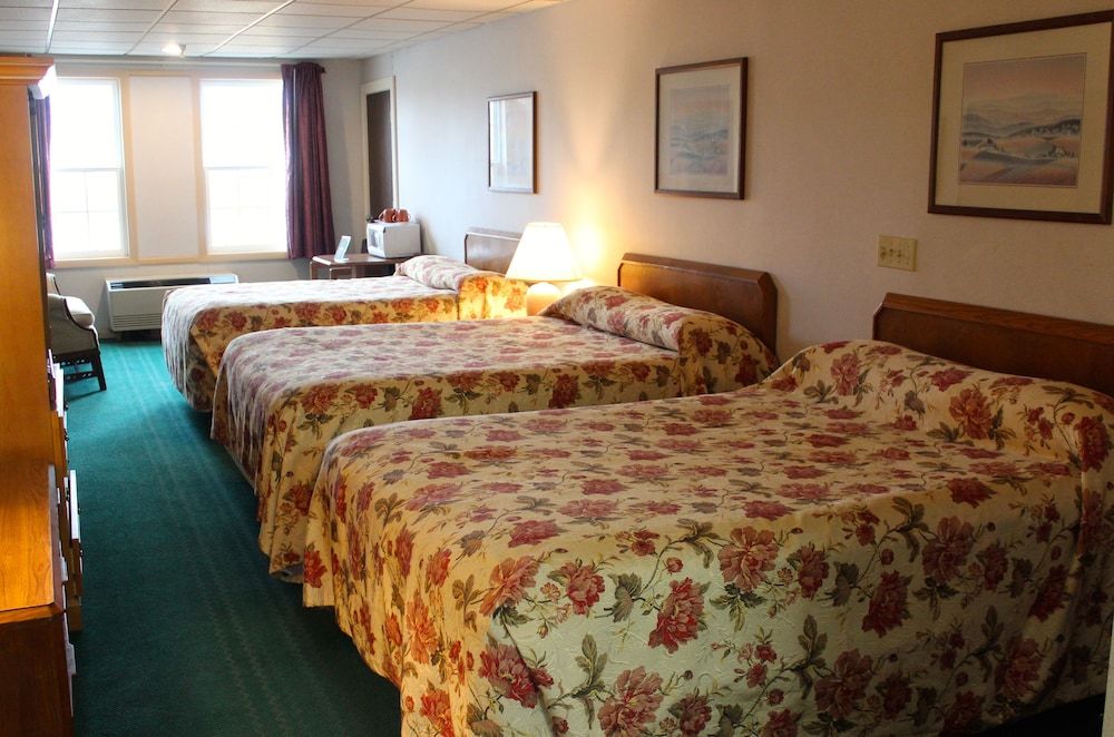 Anchorage Inn Family Room - Not Wheelchair Accessible 4