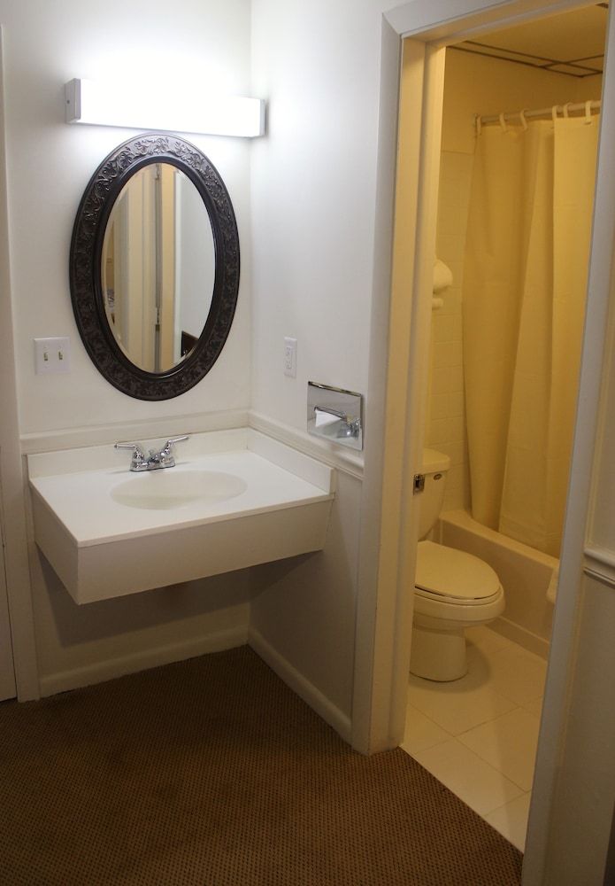 Anchorage Inn Classic 2 Queens- Not Wheelchair Accessible 5