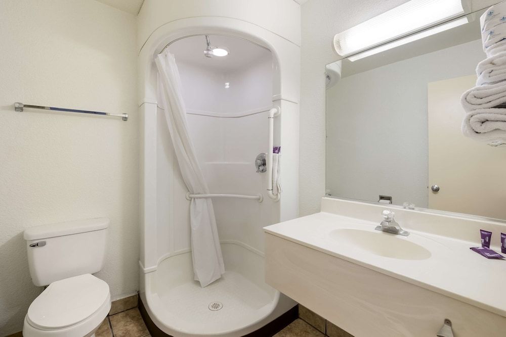 Knights Inn Sierra Vista Room, 1 Queen Bed 4