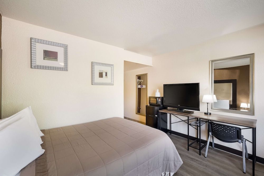 Knights Inn Sierra Vista Room, 1 Queen Bed