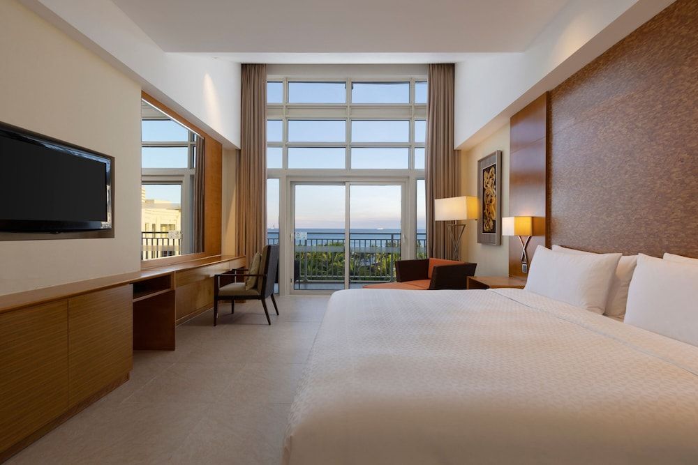 Room, 1 King Bed, Balcony