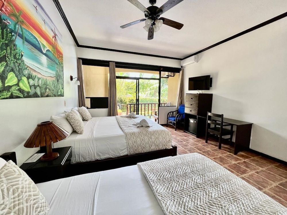 The Backyard Hotel Deluxe Double Room 3