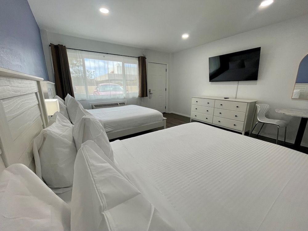 Budget Inn Lompoc Premium Twin Room 7