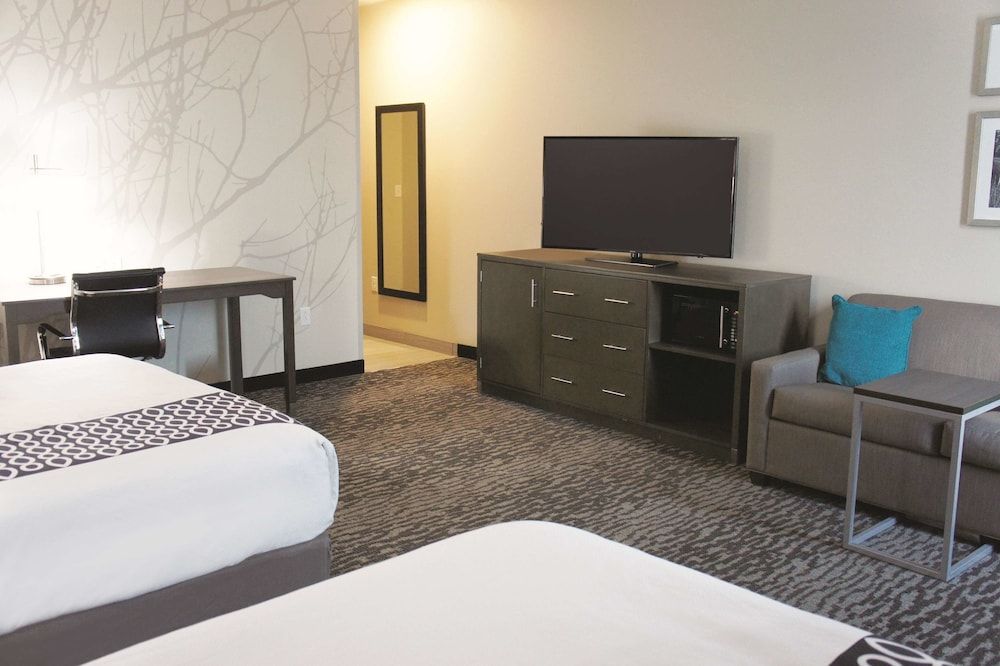 Executive Room, 2 Queen Beds, Non Smoking