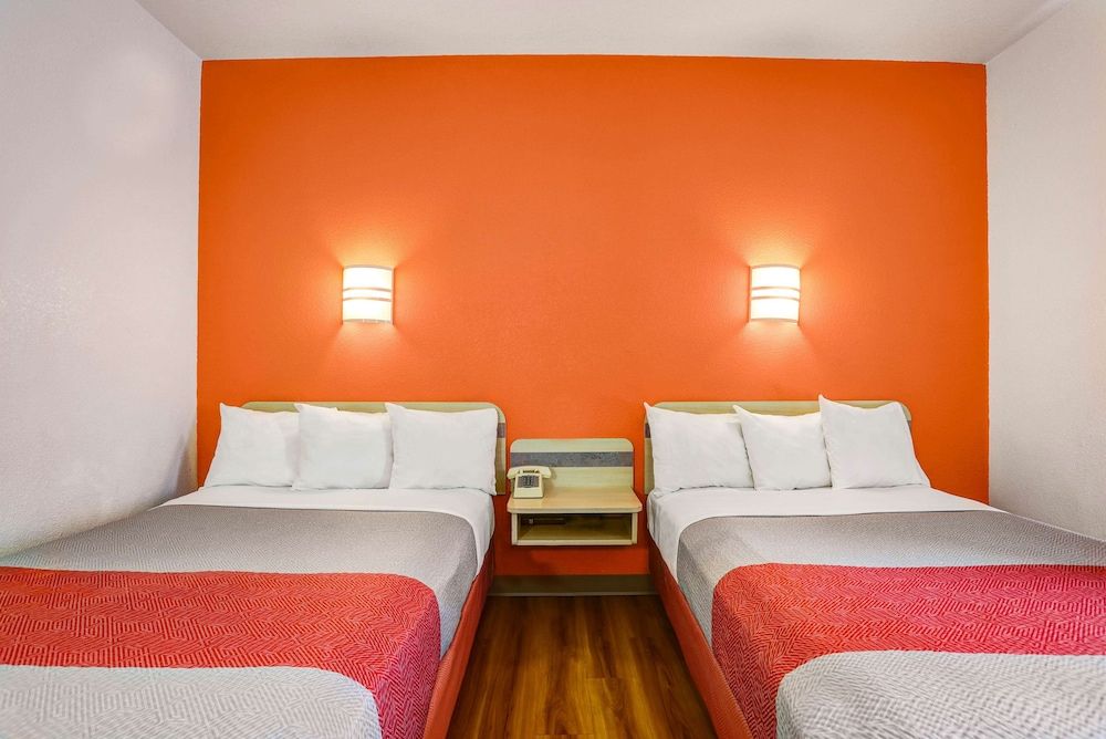 Motel 6 Lemoore, CA Standard Room, 2 Double Beds, Non Smoking 2