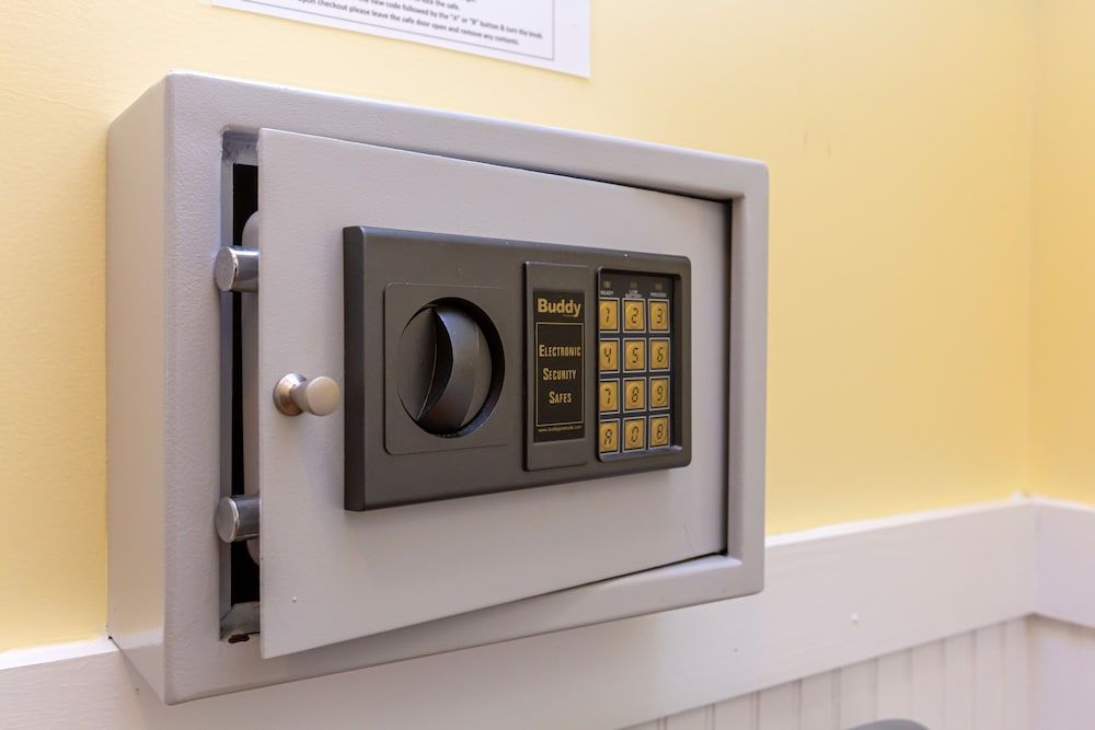 Topsail Shores Inn Standard Room, 1 King Bed 4