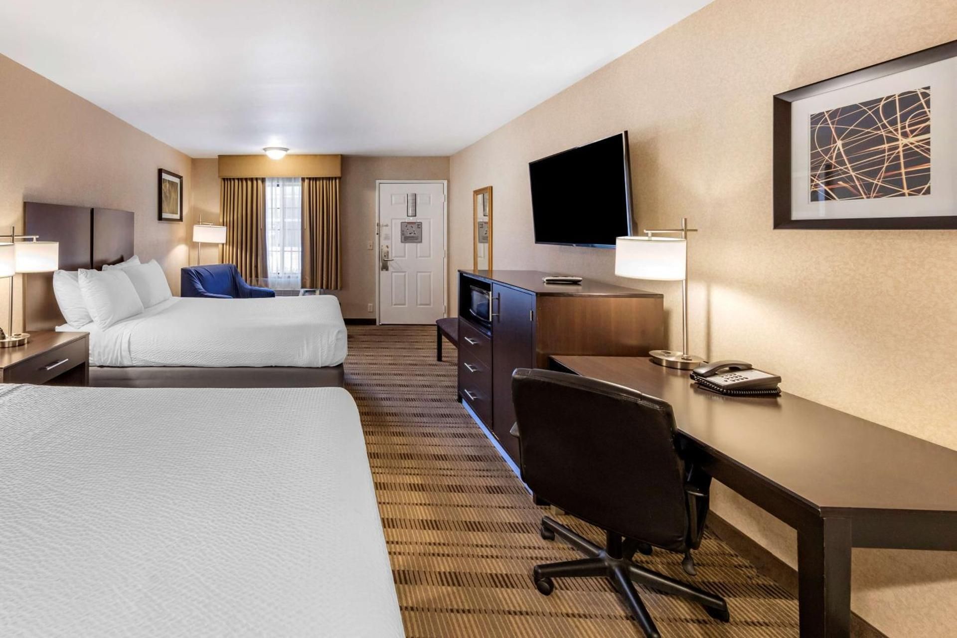 2 queen beds, nonsmoking