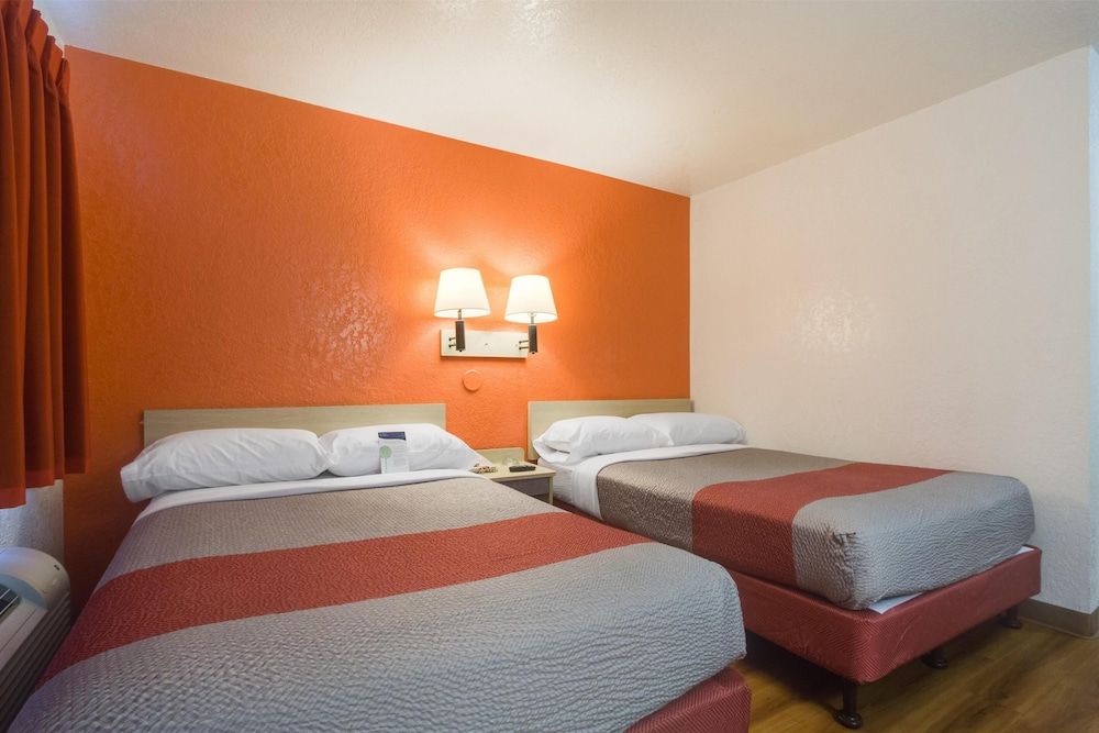 Standard Room, 2 Double Beds, Non Smoking