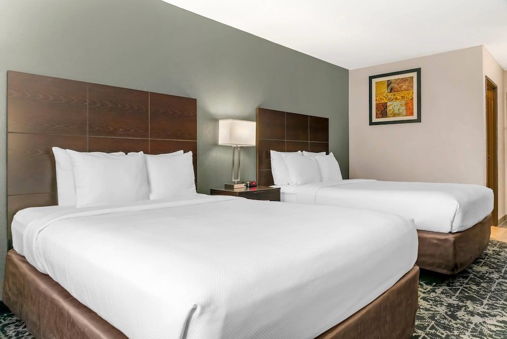 Room, 2 Queen Beds, Non Smoking