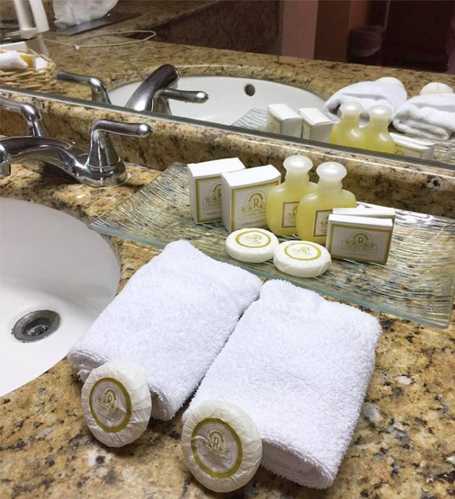 Hotel Quinta Real Standard Room with Two Queen Beds 8