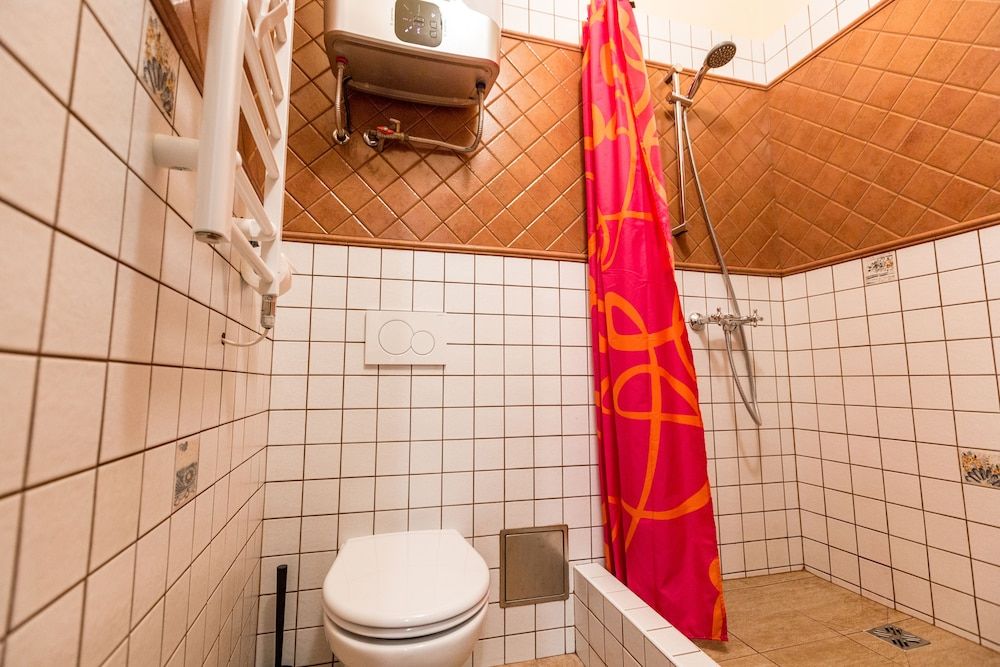 Mila Apartments Classic Room, 2 Twin Beds, Ensuite (Shared Kitchenette) 4