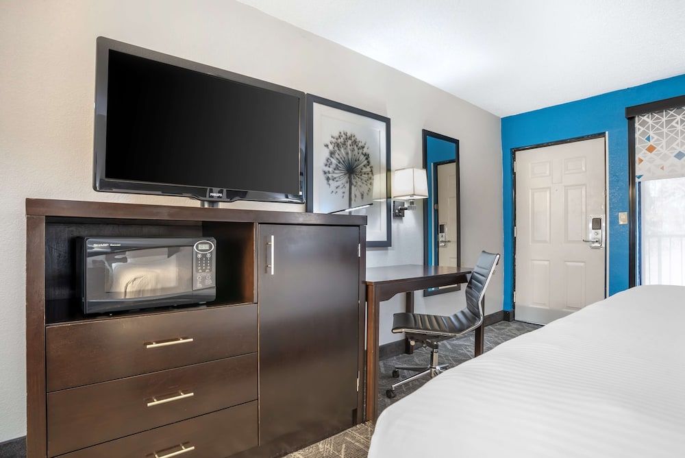 Best Western Andalusia Inn Standard Room, 1 King Bed, Non Smoking, Refrigerator & Microwave