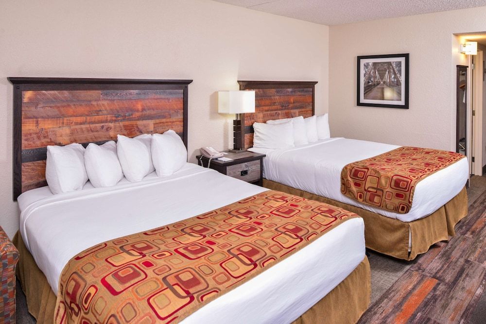 Best Western Kelly Inn Standard Room, 2 Queen Beds, Non Smoking