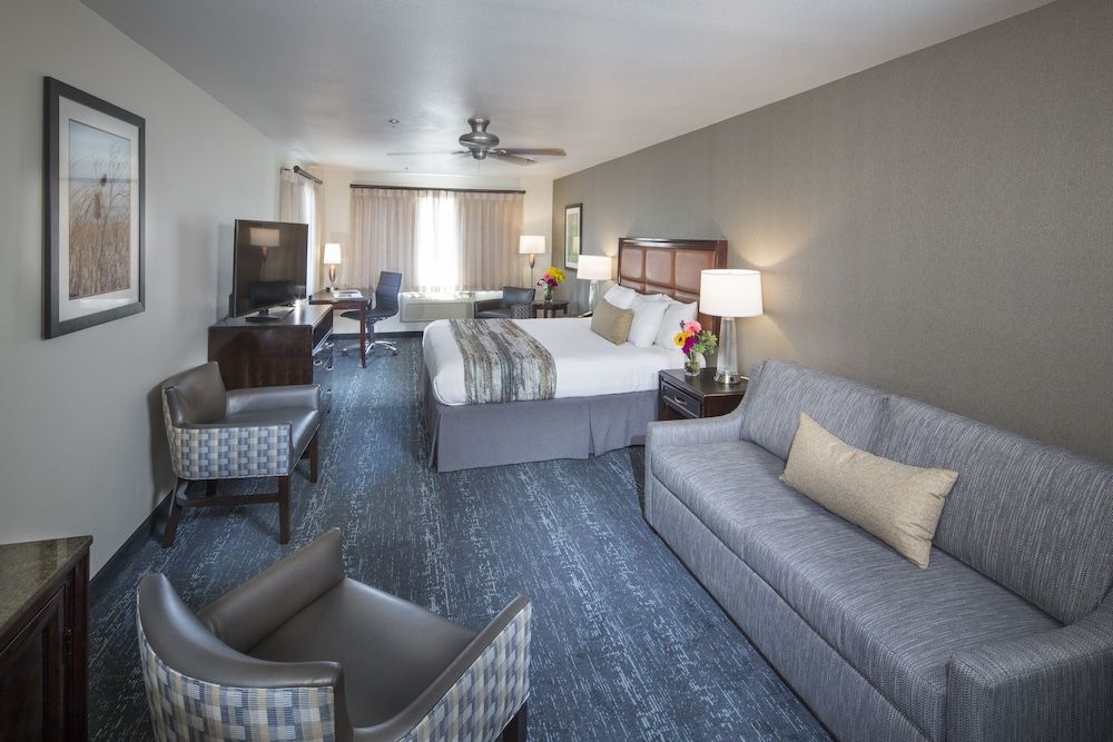 Granzella's Inn Standard Room, 1 King Bed, Non Smoking 4