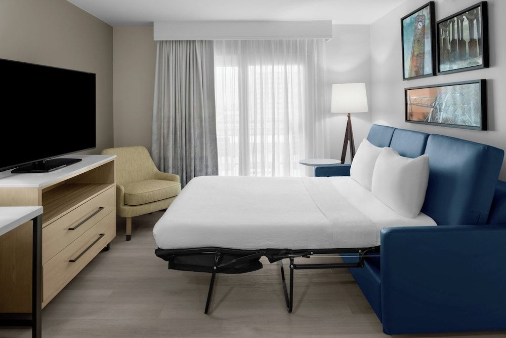 Suite, 1 Bedroom, Non Smoking, Partial Ocean View