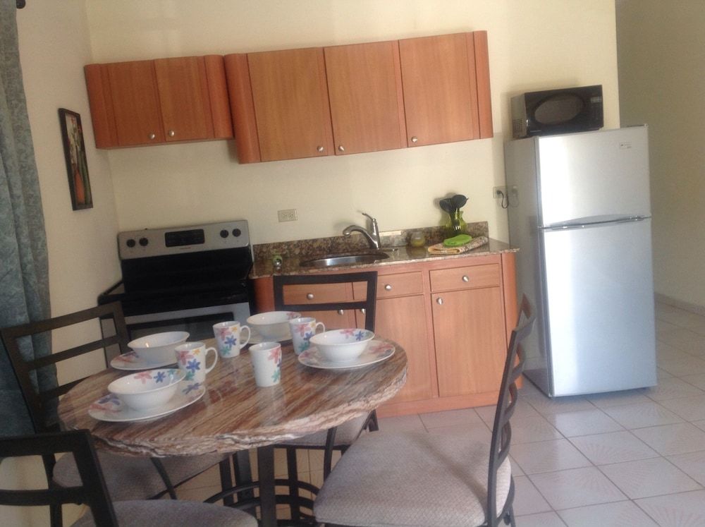 Sueños del Mar Vacation Rentals Two Bedroom Condo Queen Deluxe 6