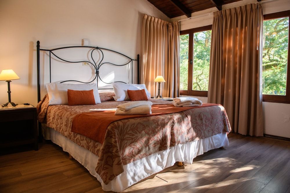 Hotel Selva Montana Classic Double or Twin Room, 1 Double or 2 Twin Beds, Mountain View 4