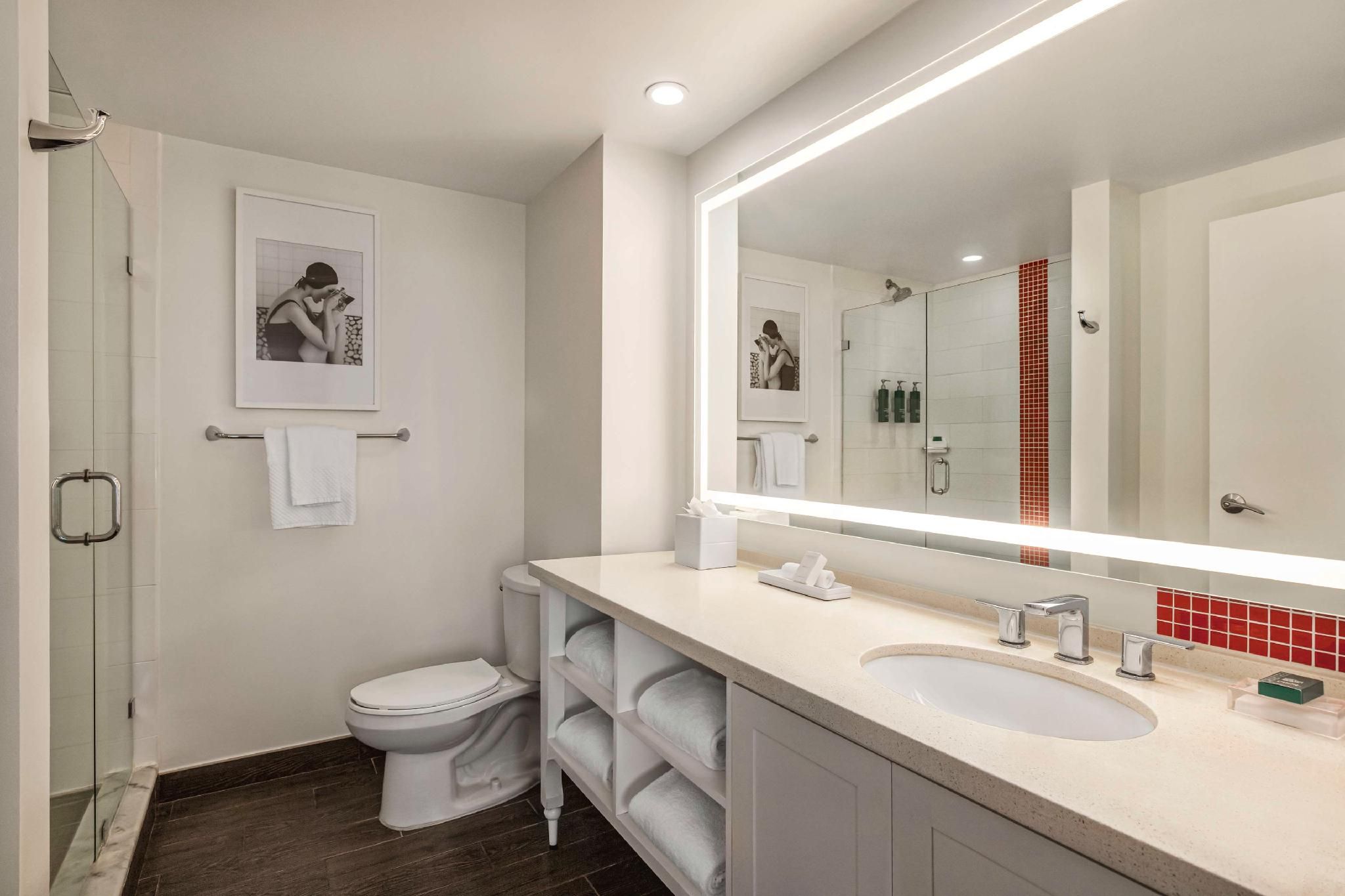 Hilton Cabana Miami Beach Resort 1 king Bed Standard 2